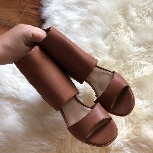 Pour La Victoire Geneva Akle Wrap Leather Sandal - Picture 4 of 8